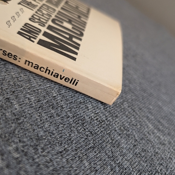 3/$15 "The Prince and Selected Discourses: Machiavelli," trans Daniel Do… - Picture 3 of 4